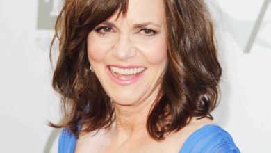 Who's Sally Field? Wiki: Died